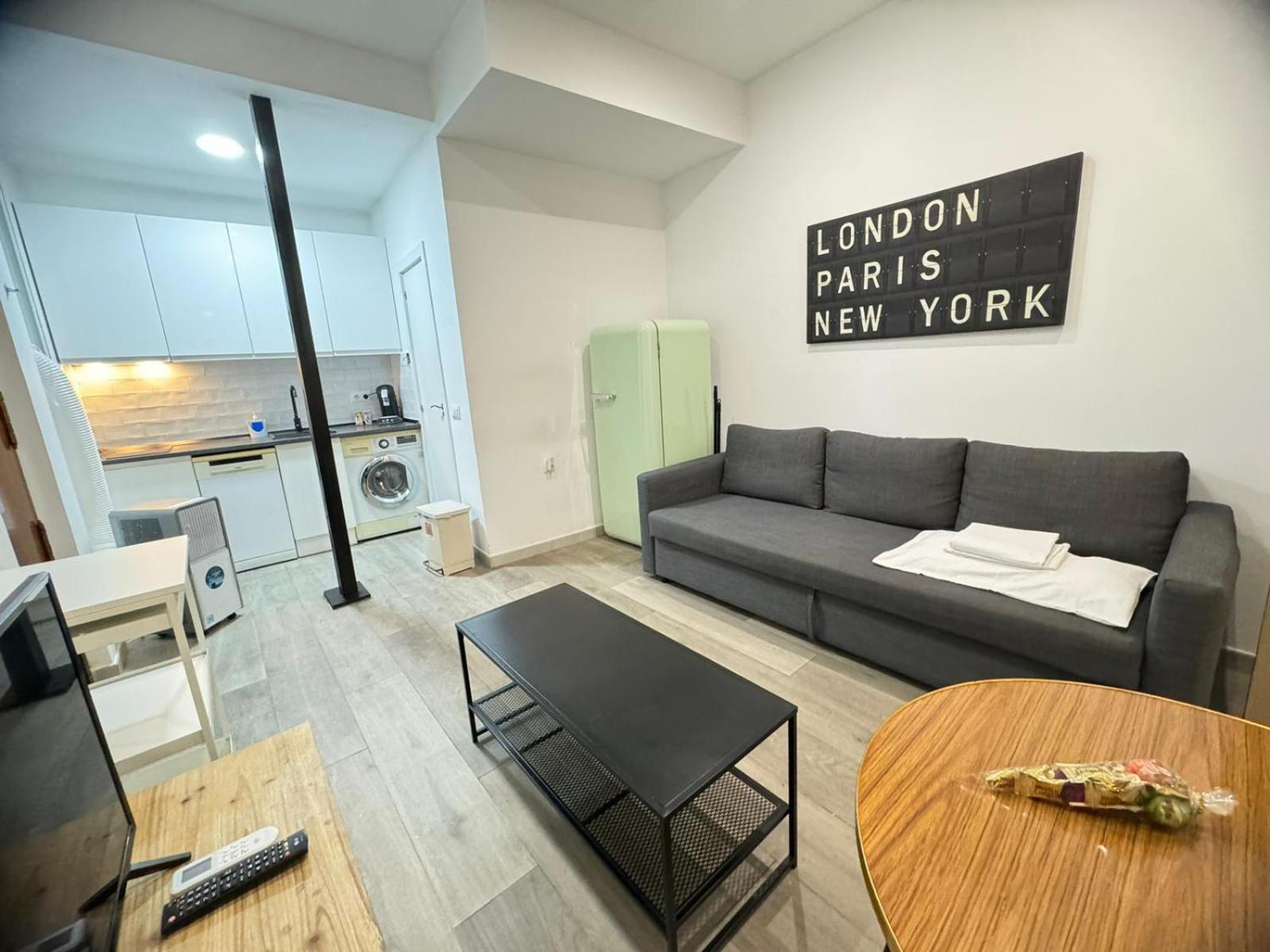 Ferienwohnung Dianthus House Madrid Exterior foto